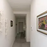 Daire Two -rooms 10 Minutes Duomo By Metro *