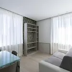Daire Two -rooms 10 Minutes Duomo By Metro Milano