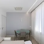 Two -rooms 10 Minutes Duomo By Metro * Milano