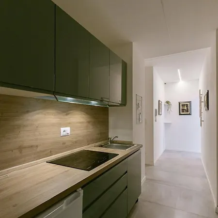 Two -rooms 10 Minutes Duomo By Metro Apartment Mailand